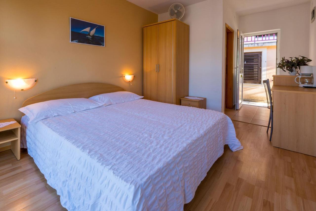 Apartments Ani Crikvenica Ngoại thất bức ảnh