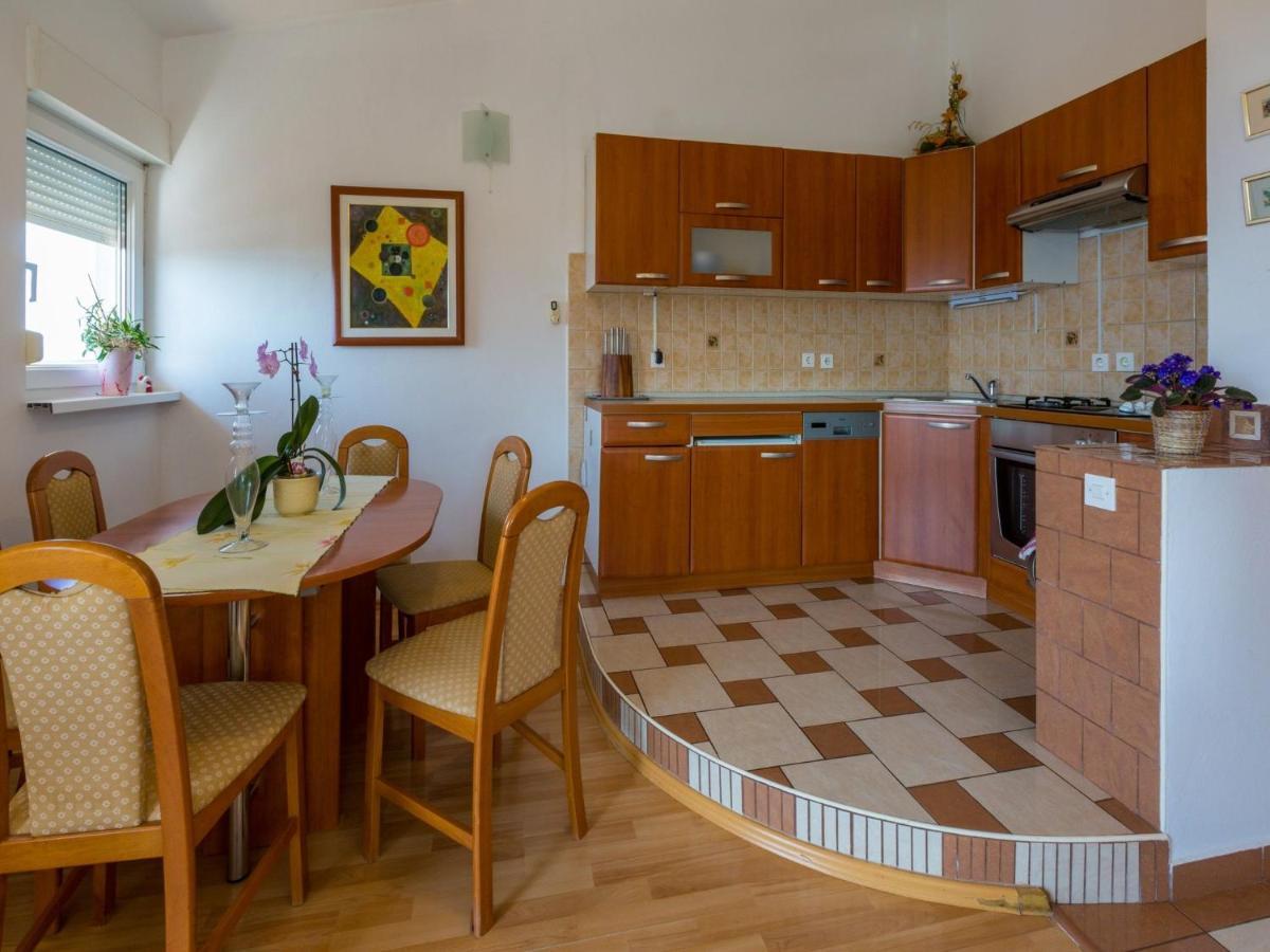 Apartments Ani Crikvenica Ngoại thất bức ảnh